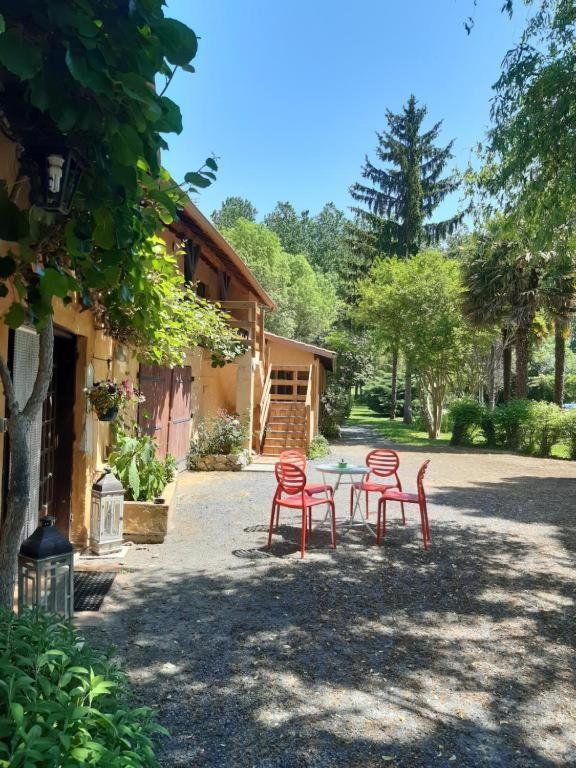 Gite Au Moulin Du Comte Bourrouillan 外观 照片